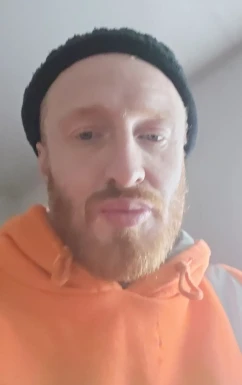 English men looking for love