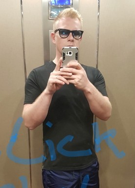 English men looking for love