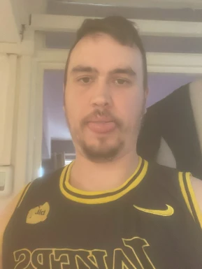 English men looking for love