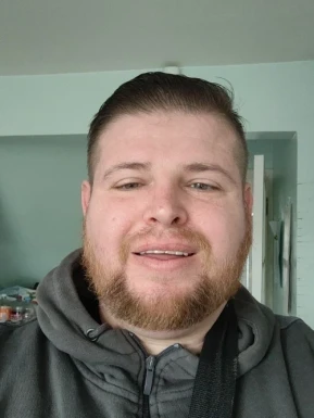 English men looking for love